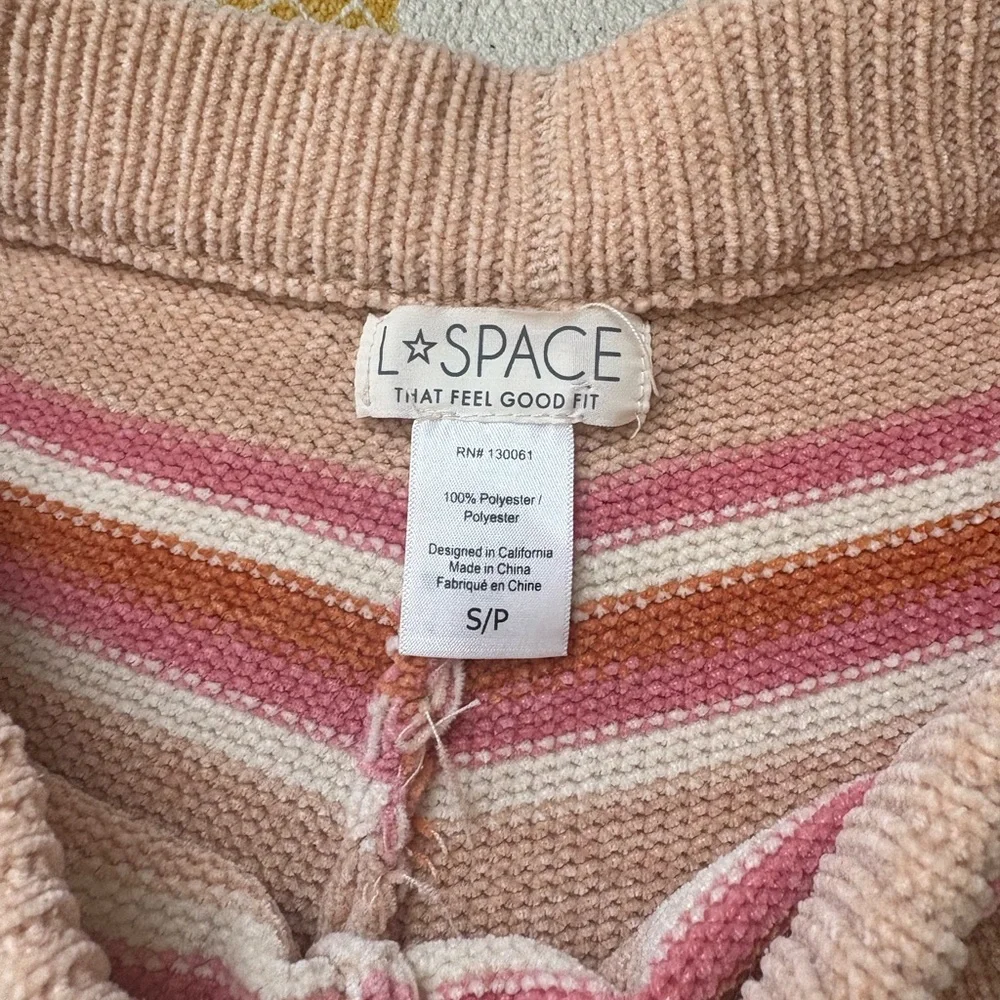 LSPACE Shorts - Picture 2 of 4